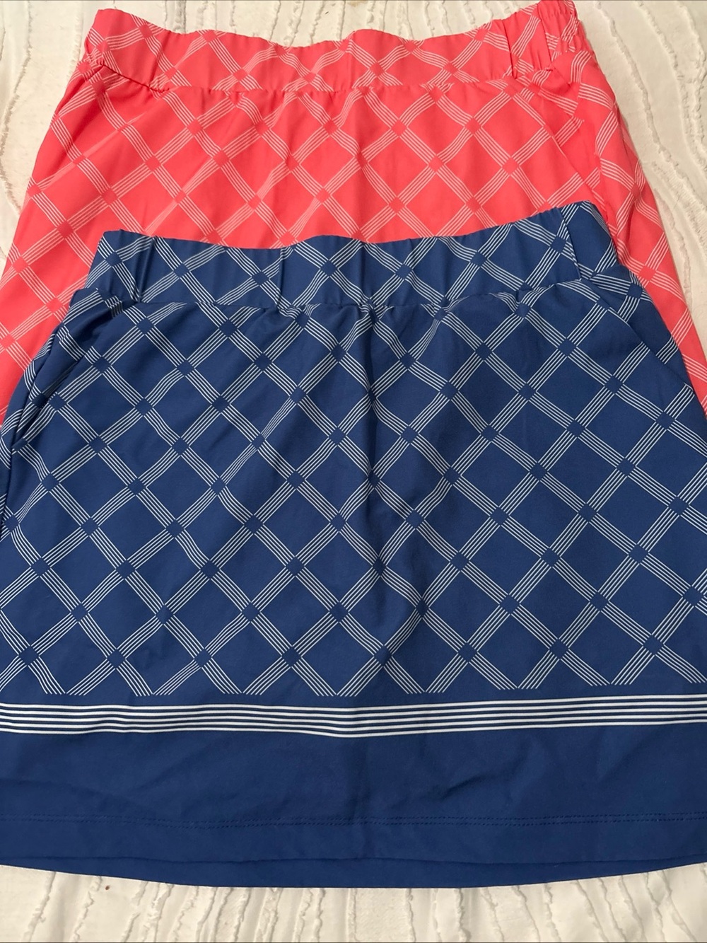 Kyodan Coral and Navy Geometric Mini Skirt petite small lot of 2